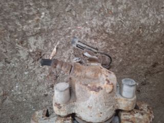 bontott FIAT MULTIPLA Bal első Féknyereg Munkahengerrel