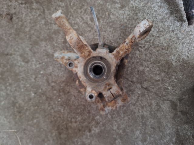 bontott FIAT MULTIPLA Jobb első Csonkállvány Kerékaggyal