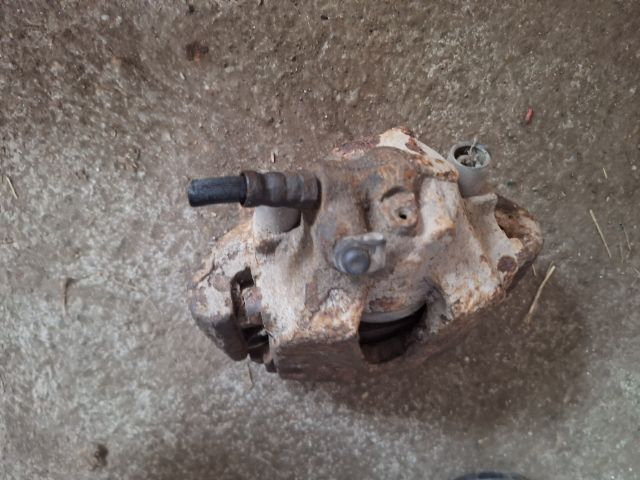 bontott FIAT MULTIPLA Jobb első Féknyereg Munkahengerrel