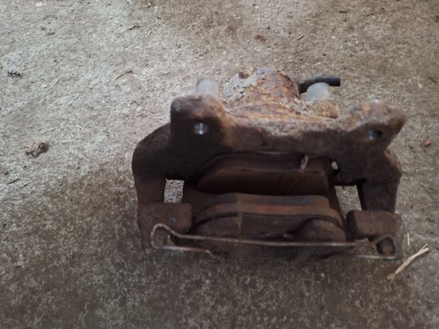 bontott FIAT MULTIPLA Jobb első Féknyereg Munkahengerrel