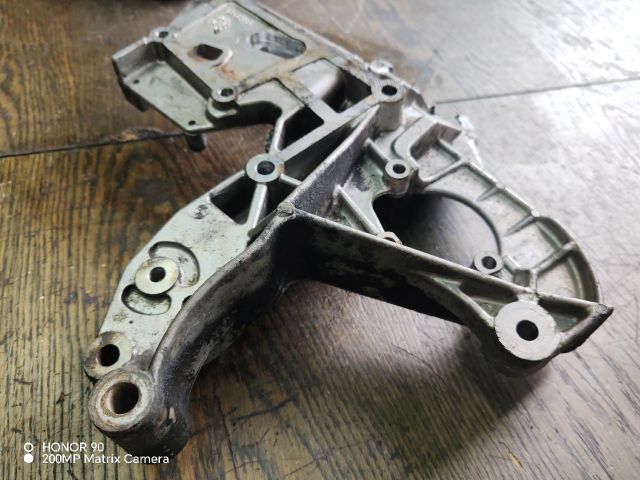 bontott FIAT MULTIPLA Motor Tartó Bak (Fém)