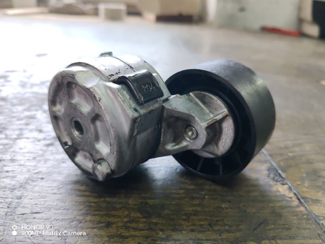 bontott FIAT MULTIPLA Szíjfeszítő Görgő