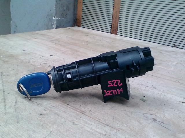 bontott FIAT MULTIPLA Gyújtáskapcsoló