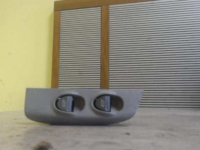 bontott FIAT MULTIPLA Bal első Ablakemelő Kapcsoló