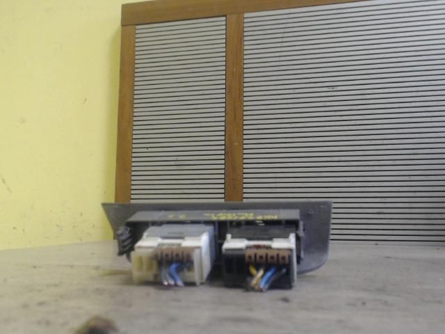 bontott FIAT MULTIPLA Bal első Ablakemelő Kapcsoló