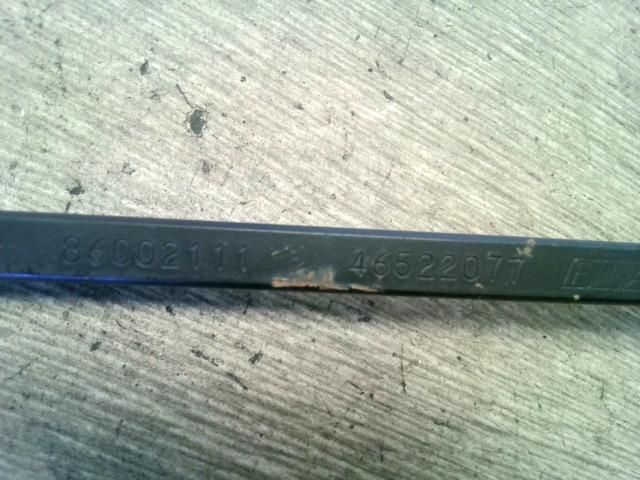 bontott FIAT MULTIPLA Bal első Ablaktörlő Kar