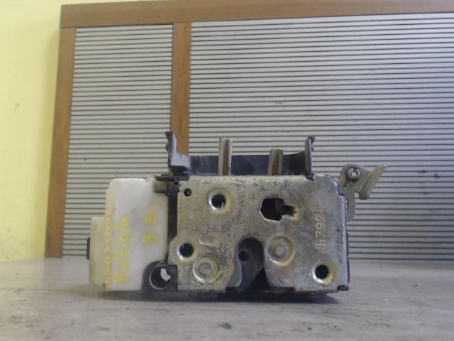 bontott FIAT MULTIPLA Bal első Ajtózár