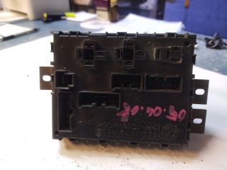 bontott FIAT MULTIPLA Biztosítéktábla Utastér