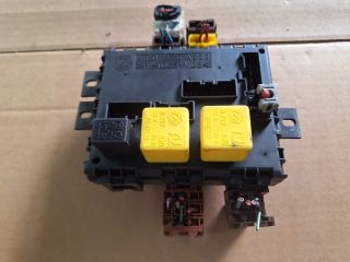 bontott FIAT MULTIPLA Biztosítéktábla Utastér