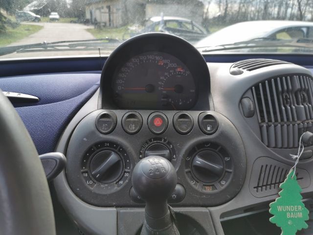 bontott FIAT MULTIPLA Csomagtérajtó (Részeivel)