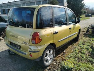 bontott FIAT MULTIPLA Csomagtérajtó (Részeivel)