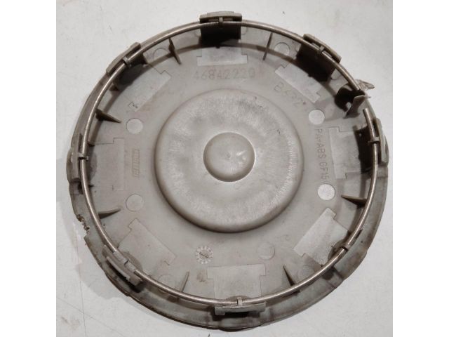 bontott FIAT MULTIPLA Felniközép (1 db)