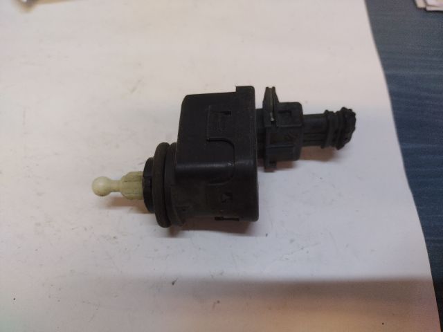 bontott FIAT MULTIPLA Fényszórómagasság Állító Motor (Pozíciófüggetlen)