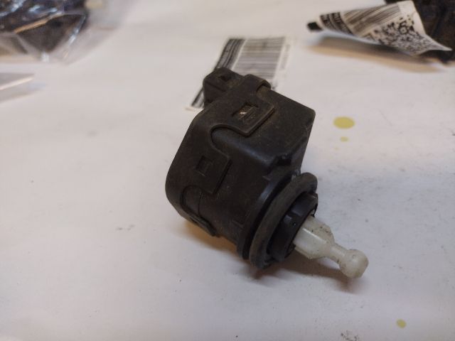 bontott FIAT MULTIPLA Fényszórómagasság Állító Motor (Pozíciófüggetlen)