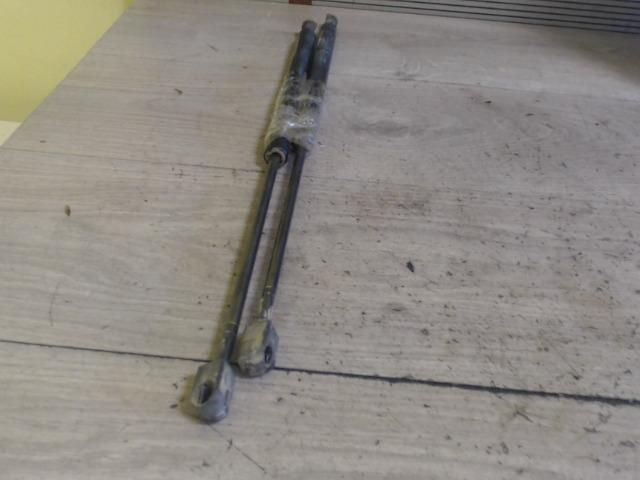 bontott FIAT MULTIPLA Gázrugós Kitámasztó Teleszkóp Pár Csomagtérajtó