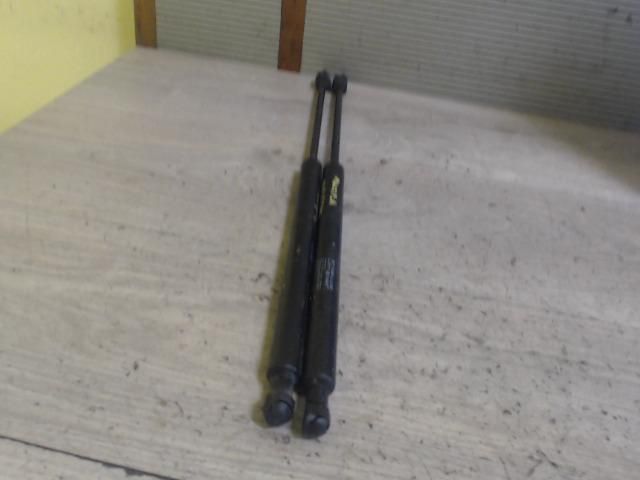 bontott FIAT MULTIPLA Gázrugós Kitámasztó Teleszkóp Pár Csomagtérajtó