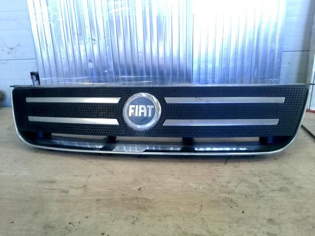 bontott FIAT MULTIPLA Hűtőrács