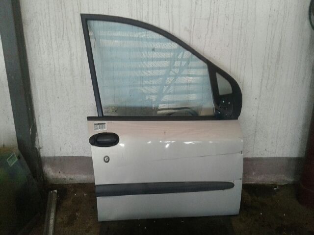 bontott FIAT MULTIPLA Jobb első Ajtó (Üres lemez)