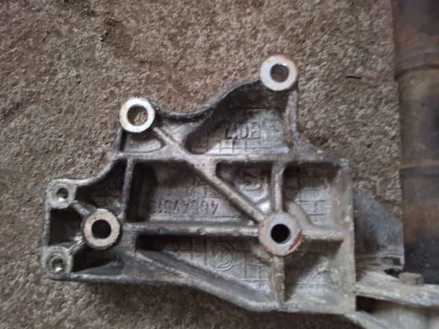 bontott FIAT MULTIPLA Jobb első Féltengely Tartó