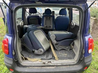 bontott FIAT MULTIPLA Jobb hátsó Ajtó (Üres lemez)