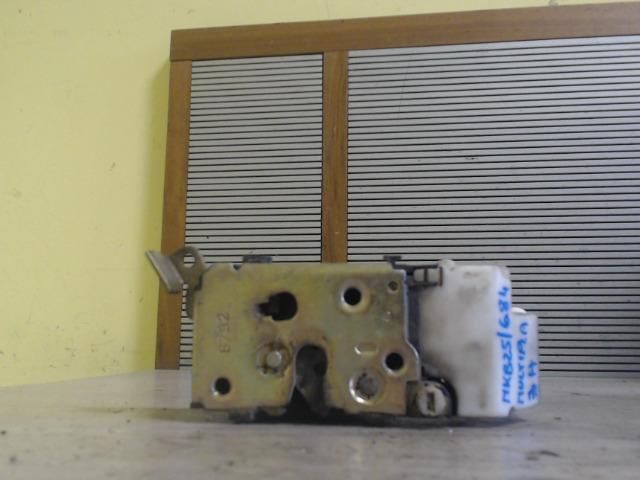 bontott FIAT MULTIPLA Jobb hátsó Ajtózár