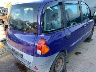 bontott FIAT MULTIPLA Kalaptartó