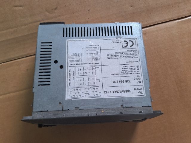 bontott FIAT MULTIPLA Rádió / CD