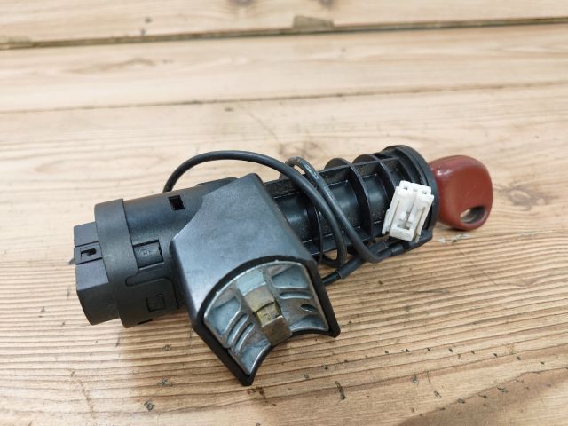 bontott FIAT PALIO Gyújtáskapcsoló Házzal