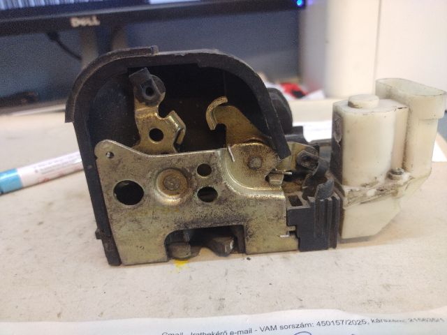 bontott FIAT PALIO Bal első Ajtózár