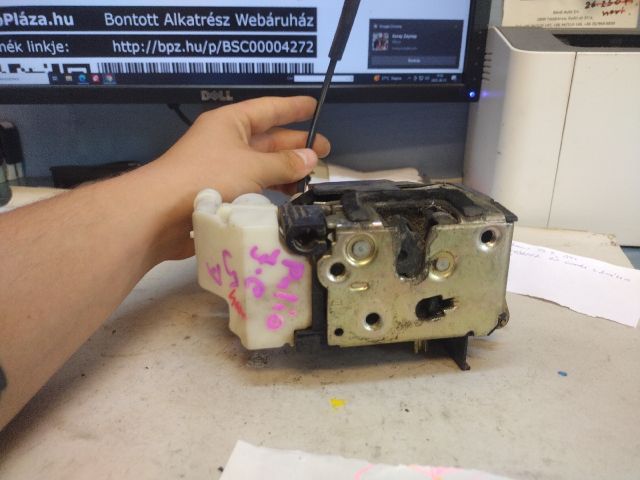 bontott FIAT PALIO Bal első Ajtózár