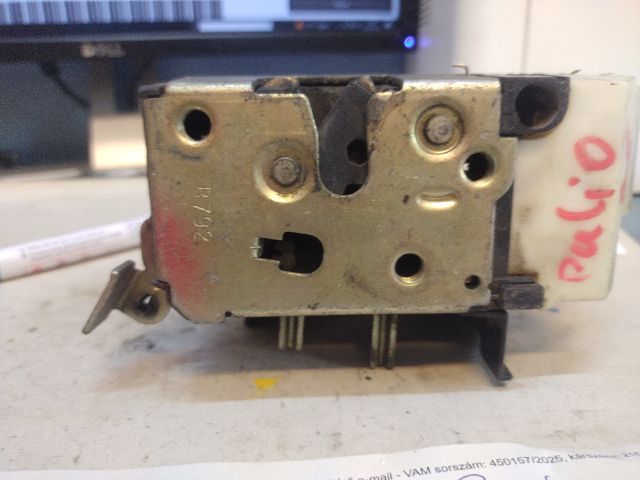 bontott FIAT PALIO Bal első Ajtózár