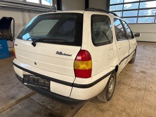 bontott FIAT PALIO Csomagtérajtó Díszléc