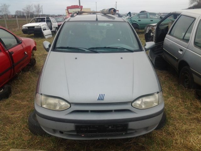 bontott FIAT PALIO Jobb első Ajtó (Részeivel)