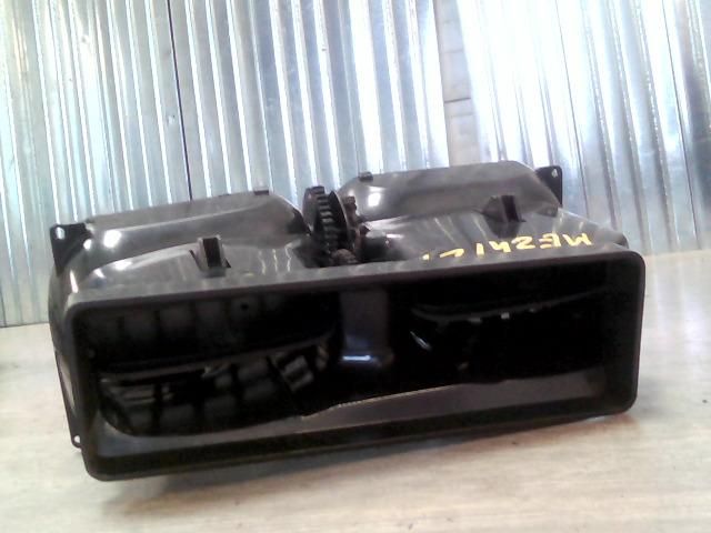 bontott FIAT PALIO Középső Szellőző