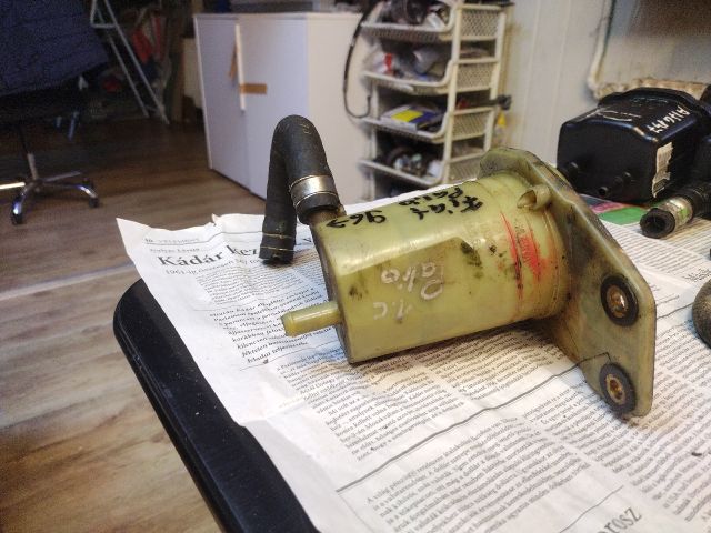 bontott FIAT PALIO Szervóolaj Tartály