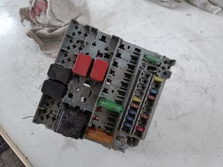 bontott FIAT PANDA Biztosítéktábla Motortér