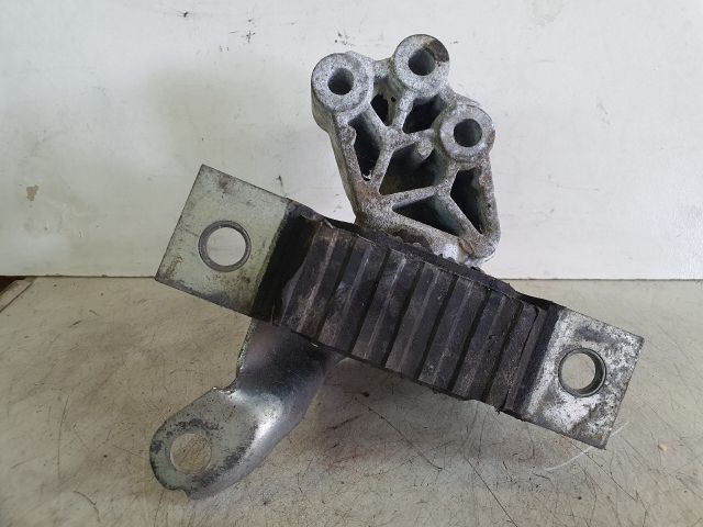 bontott FIAT PANDA Motor Tartó Bak (Fém)