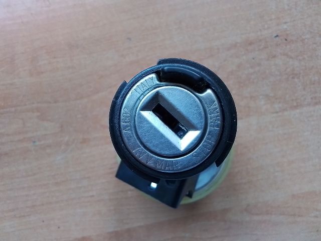 bontott FIAT PANDA Gyújtáskapcsoló