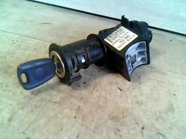 bontott FIAT PANDA Gyújtáskapcsoló Házzal