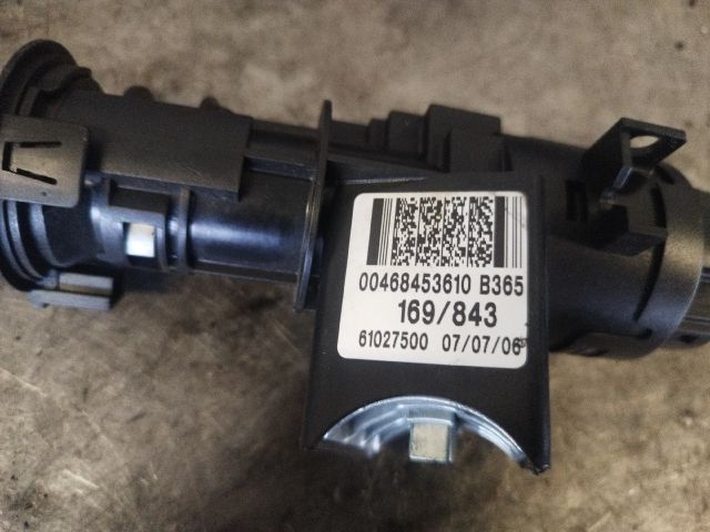 bontott FIAT PANDA Gyújtáskapcsoló Házzal