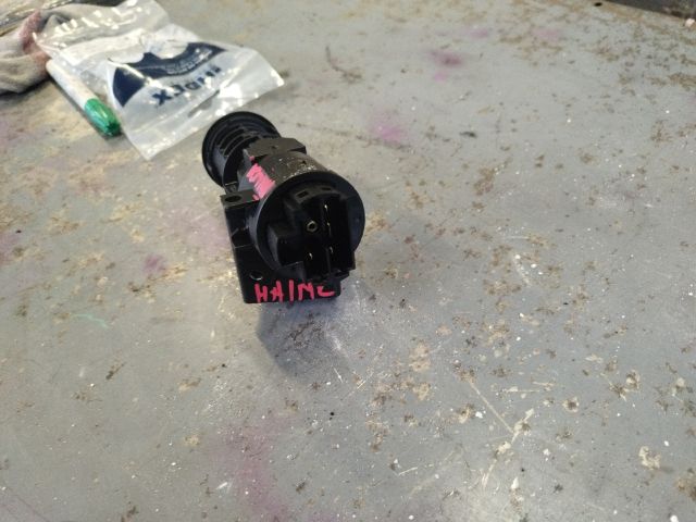 bontott FIAT PANDA Gyújtáskapcsoló Házzal