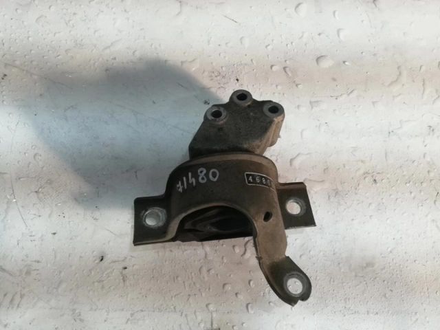 bontott FIAT PANDA Motor Tartó Bak (Pozíciófüggetlen)