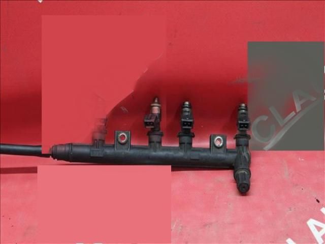 bontott FIAT PANDA Porlasztó Sor / Híd