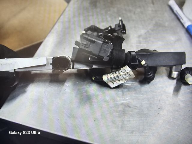 bontott FIAT PANDA Porlasztó Sor / Híd