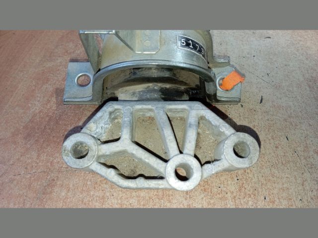 bontott FIAT PANDA Motor Tartó Bak (Fém)