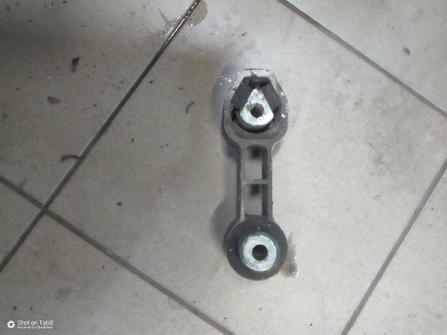 bontott FIAT PANDA Motor Tartó Bak (Fém)