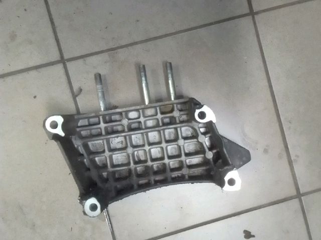 bontott FIAT PANDA Motor Tartó Bak (Fém)