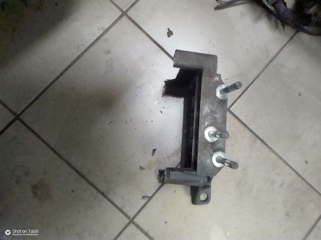 bontott FIAT PANDA Motor Tartó Bak (Fém)