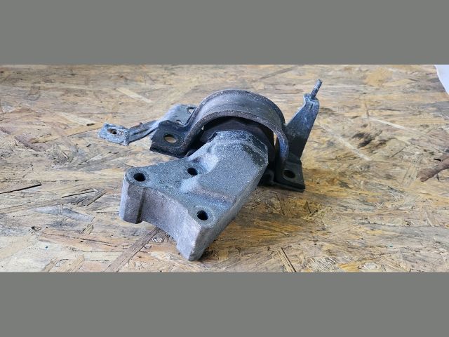 bontott FIAT PANDA Motor Tartó Bak Jobb