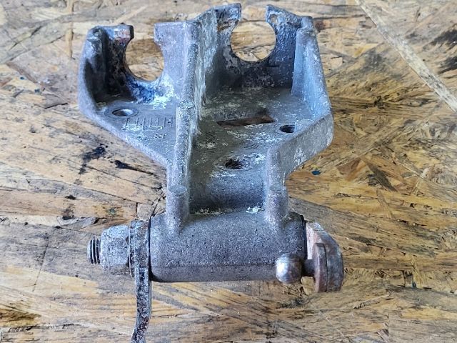 bontott FIAT PANDA Váltó Tartó Bak (Pozíciófüggetlen)